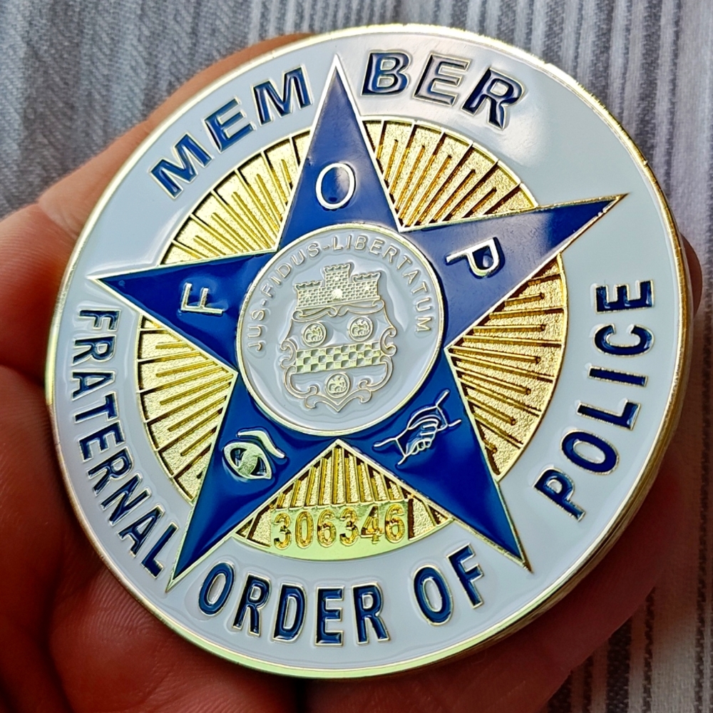 VINTAGE F0P FRATERNAL ORDER OF POLICE VEHICLE EMBLEM NEW OLD stock.